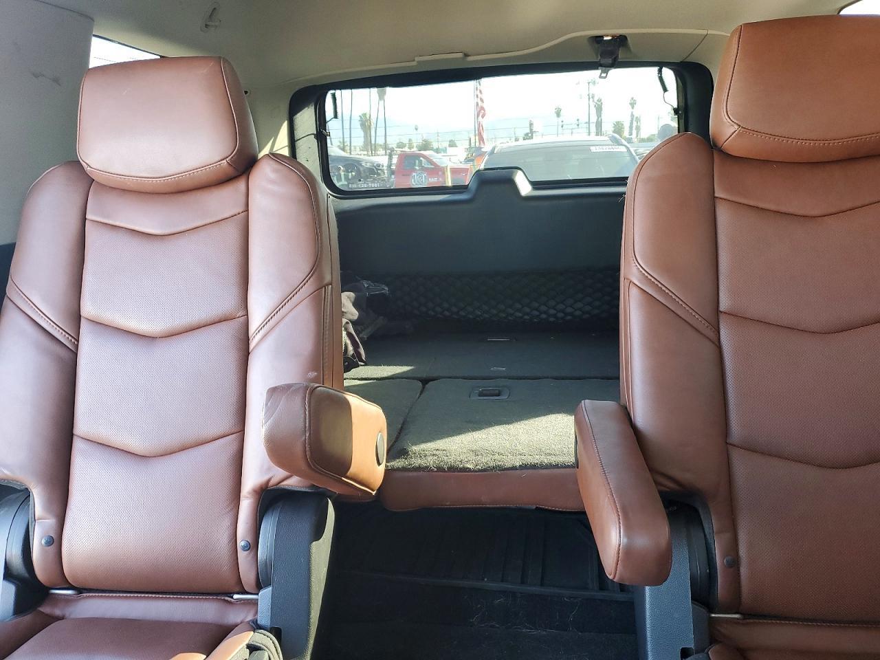 2018 CADILLAC ESCALADE