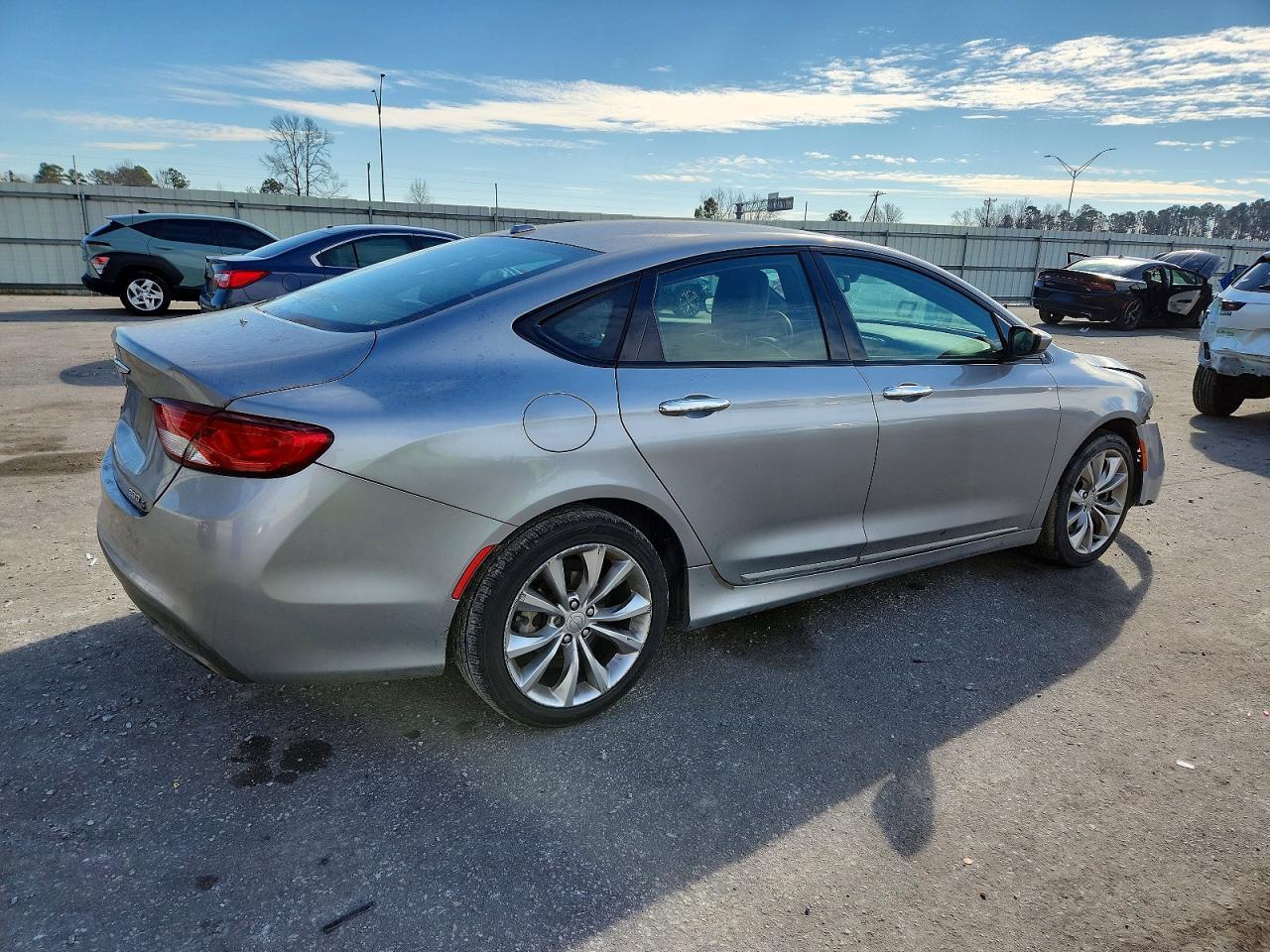 2015 CHRYSLER 200