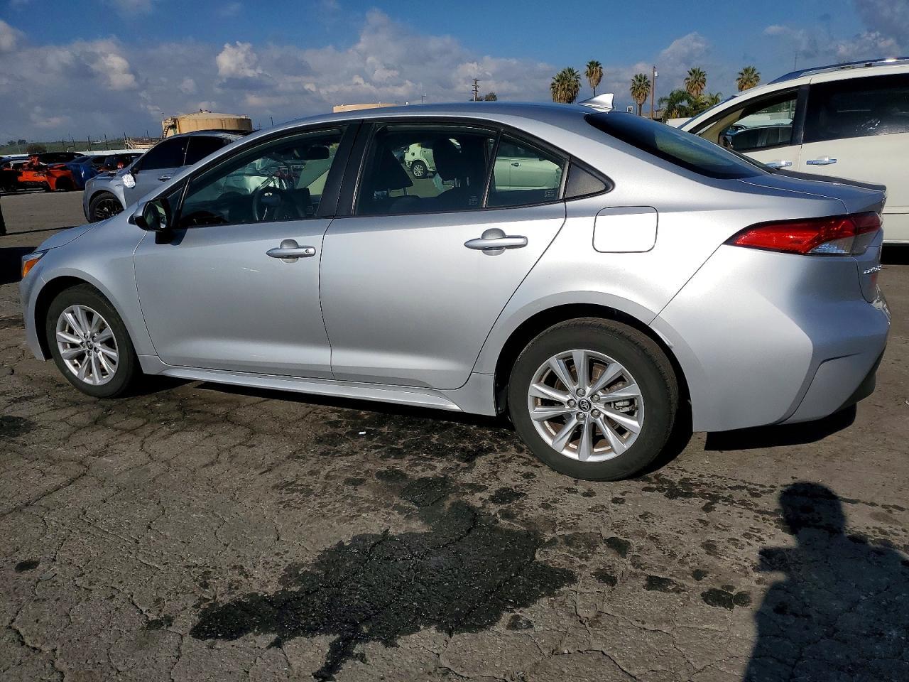 2024 TOYOTA COROLLA