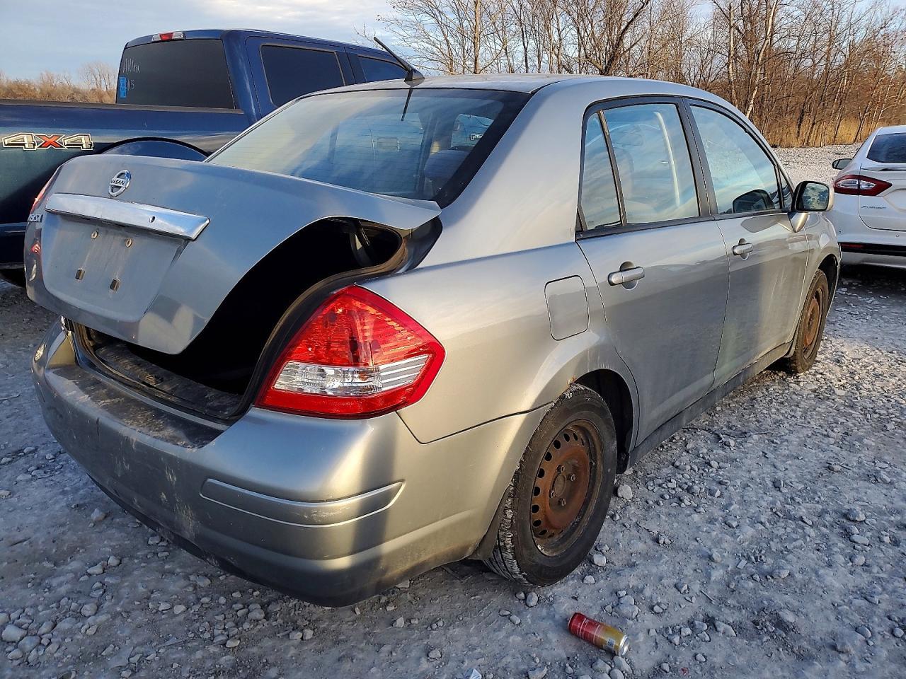 2009 NISSAN VERSA