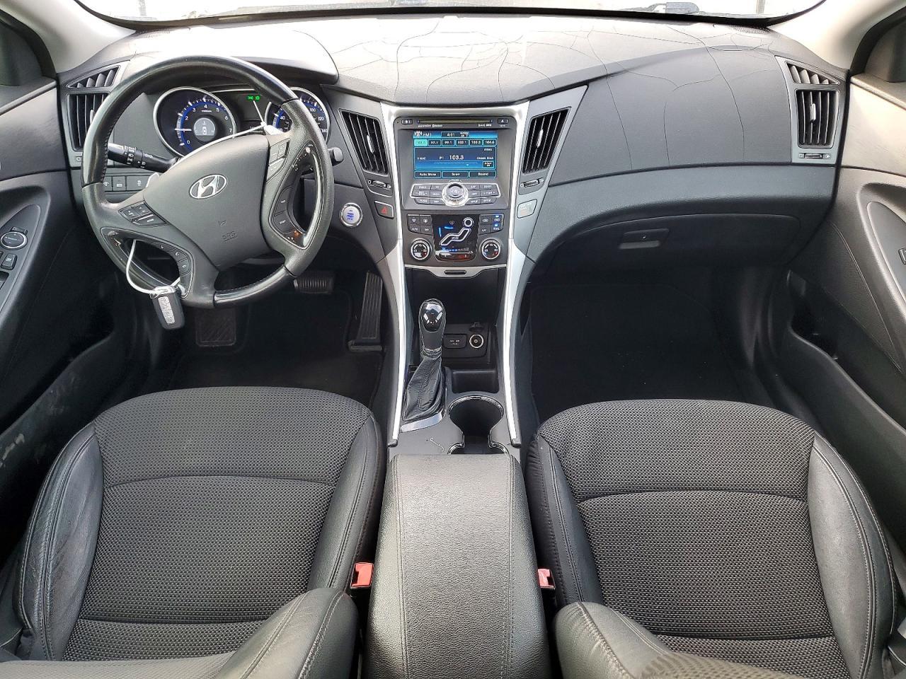 2011 HYUNDAI SONATA