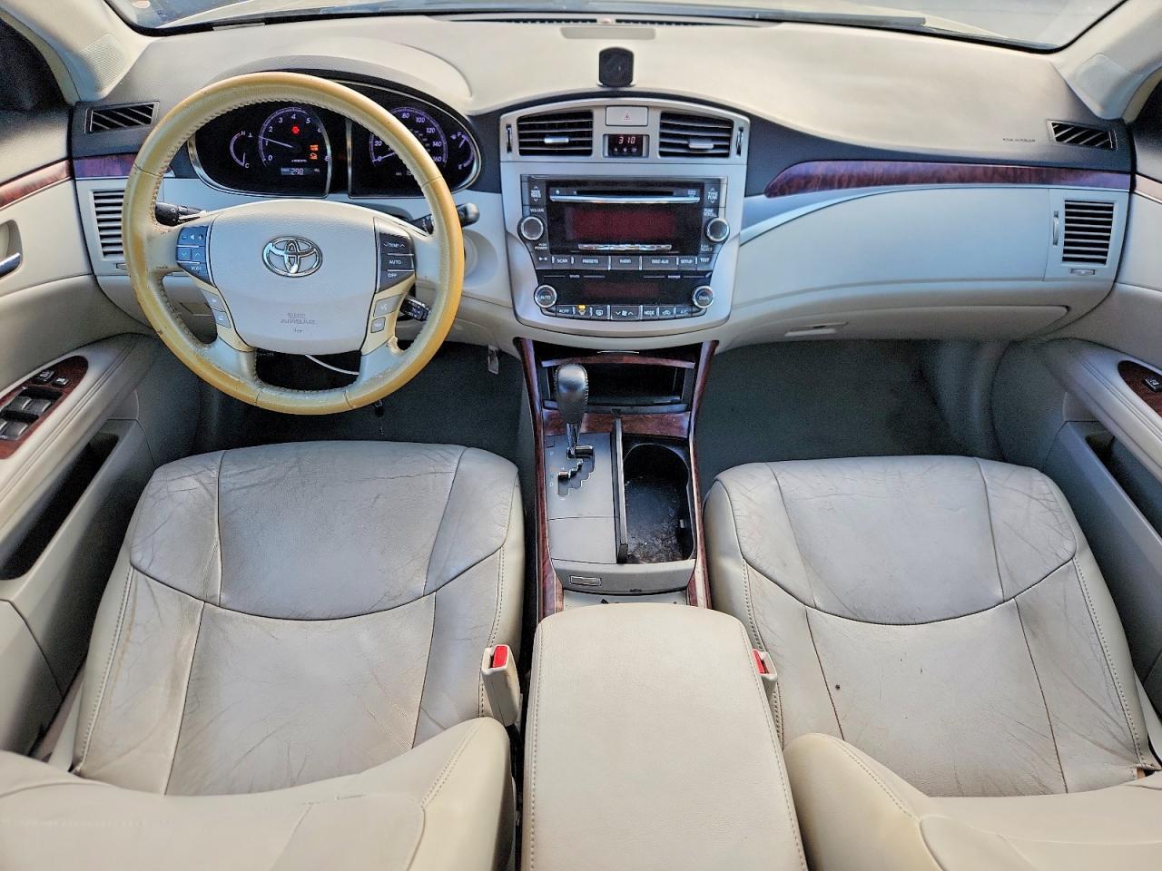 2011 TOYOTA Avalon