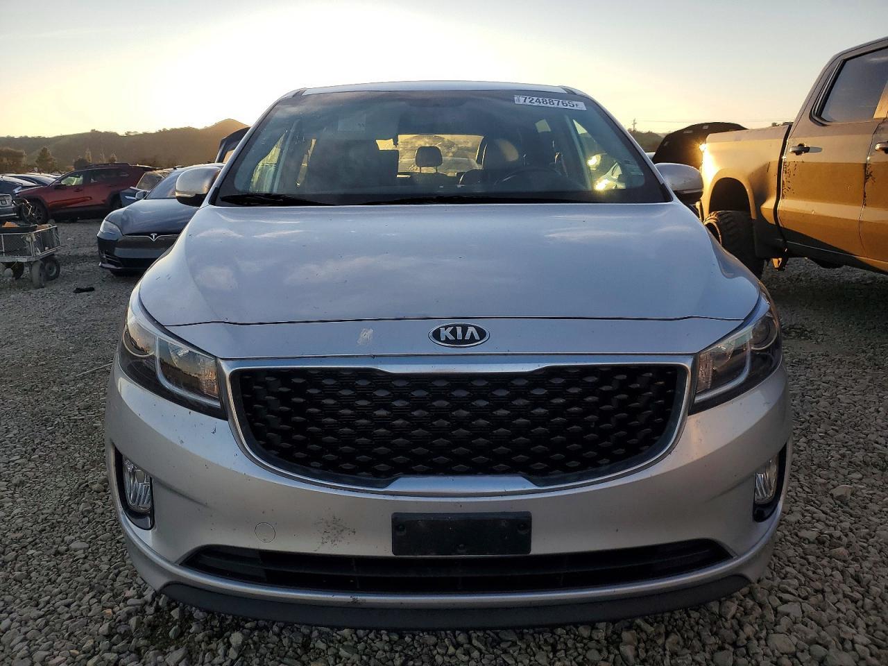 2016 KIA SEDONA