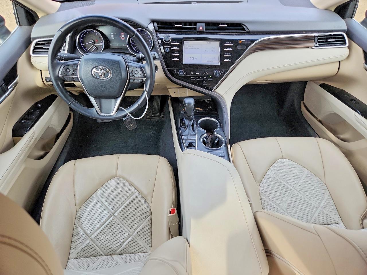 2018 TOYOTA CAMRY