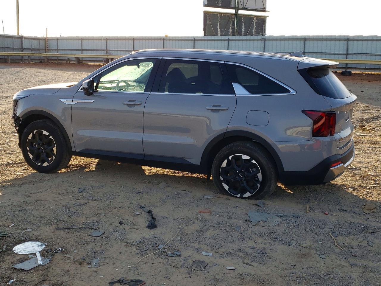 2025 KIA SORENTO