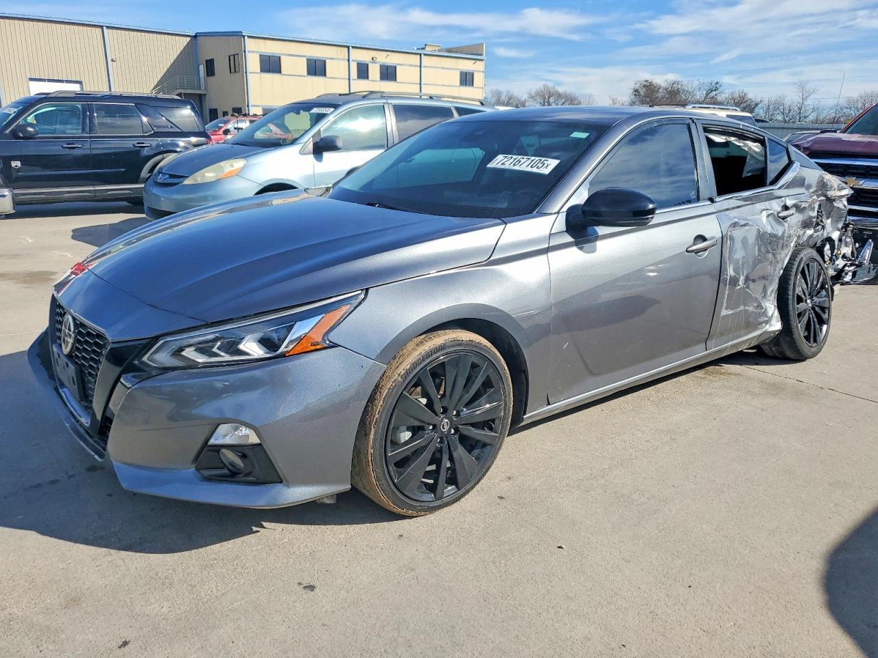 2022 NISSAN ALTIMA