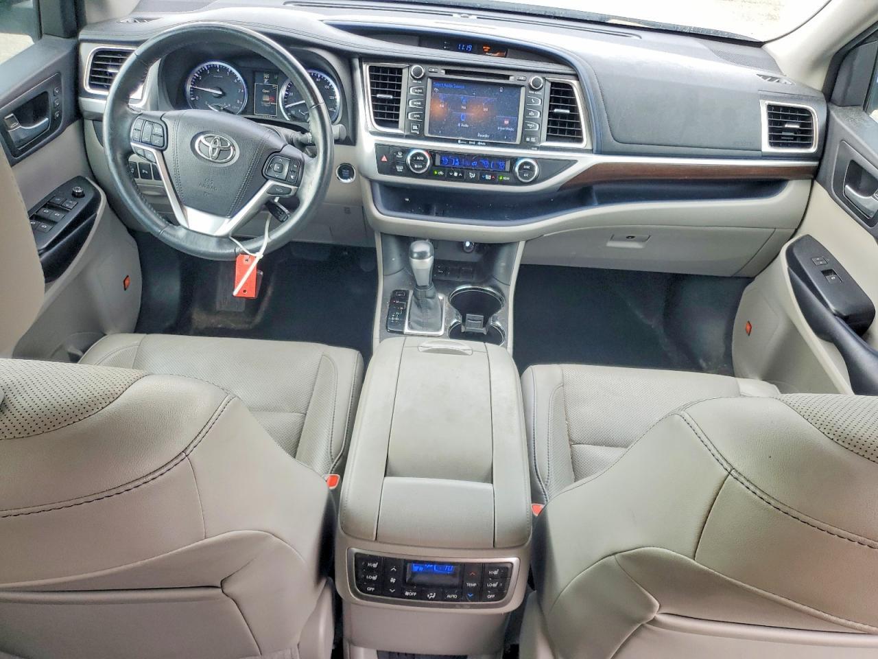 2016 TOYOTA HIGHLANDER