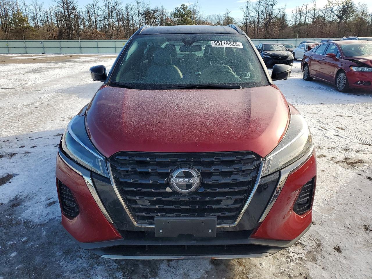 2023 NISSAN KICKS