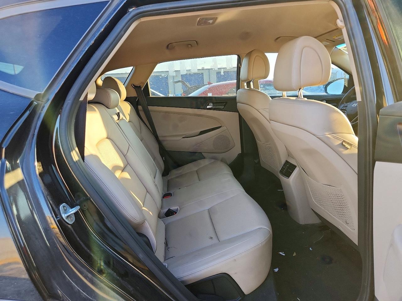 2016 HYUNDAI TUCSON