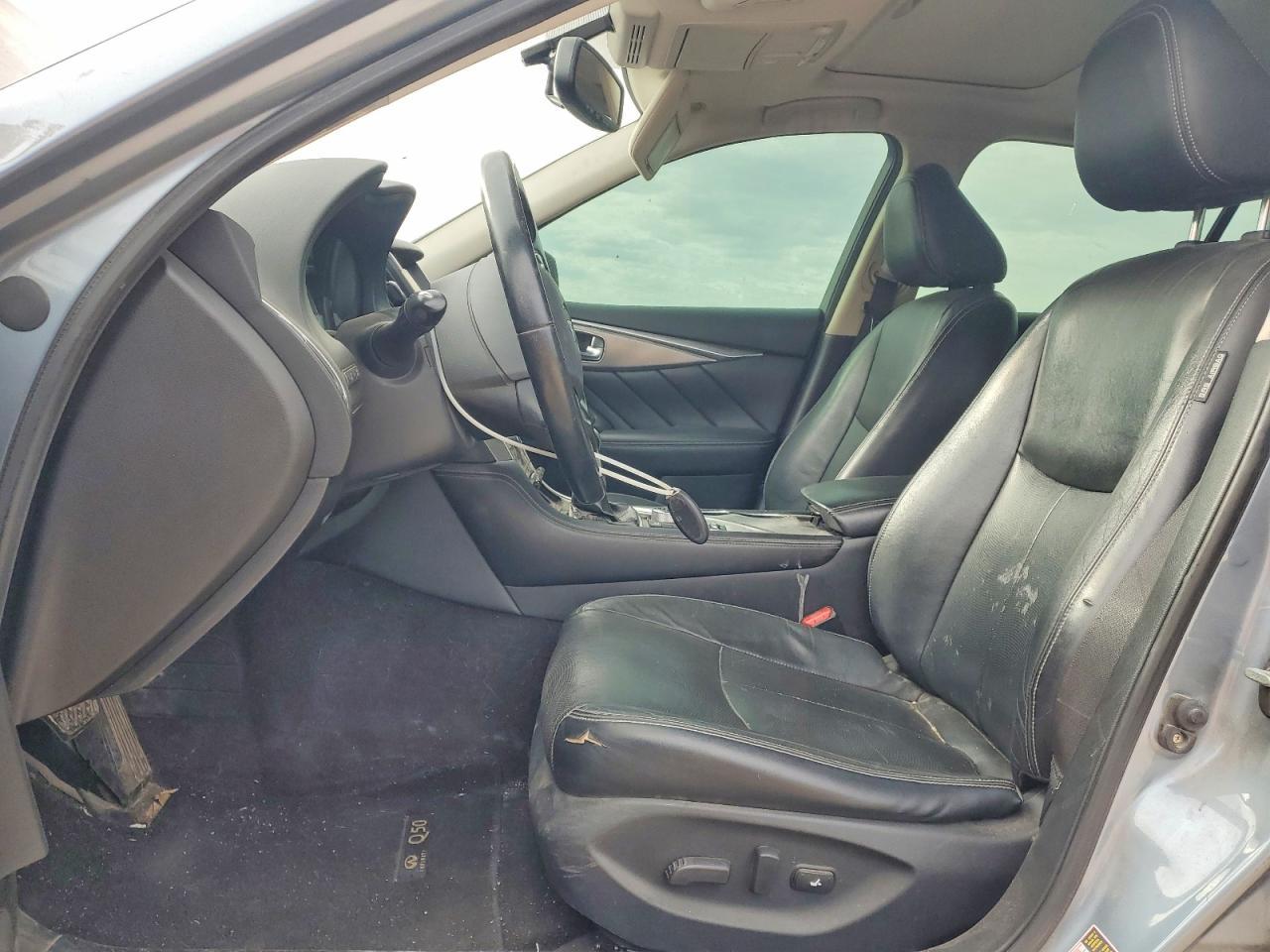 2015 INFINITI Q50