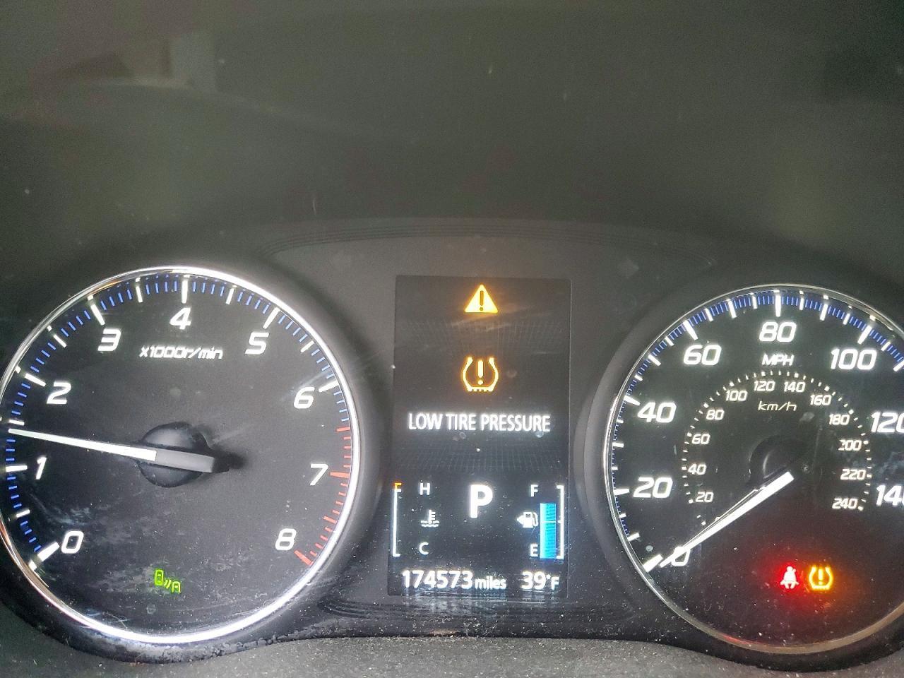 2017 MITSUBISHI outlander