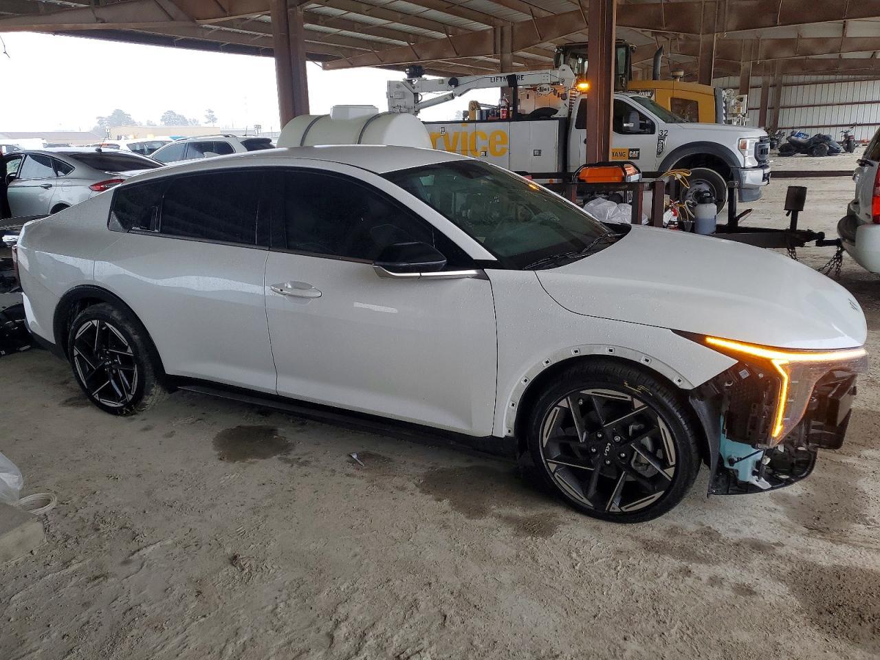 2025 KIA K4
