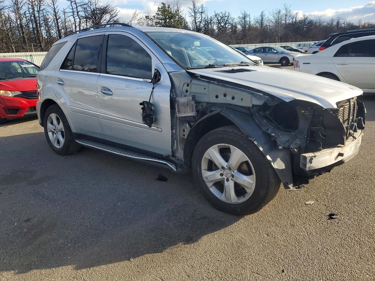 2011 MERCEDES-BENZ ML-Class