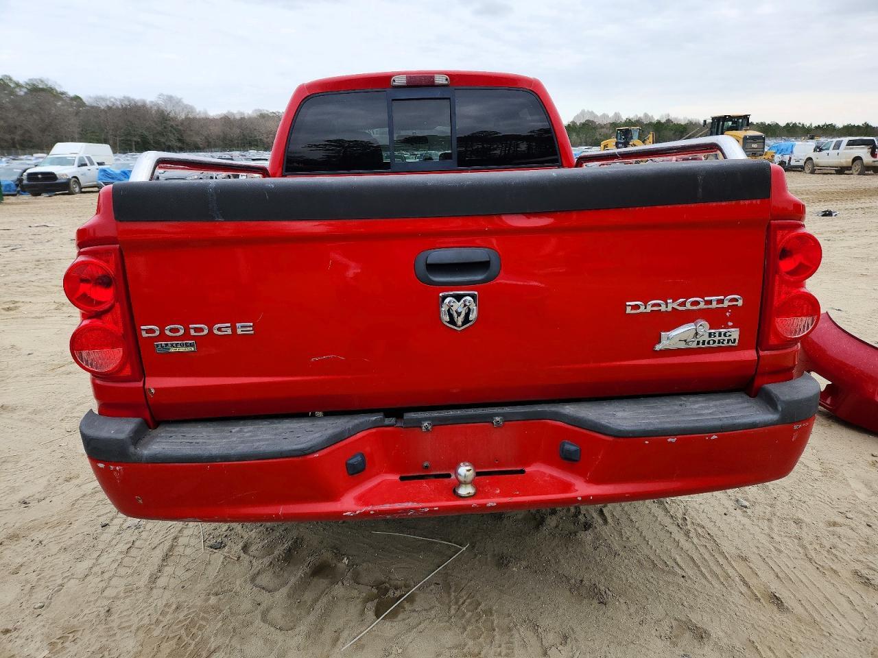 2010 DODGE Dakota