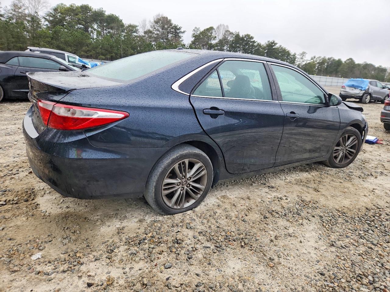 2015 TOYOTA CAMRY