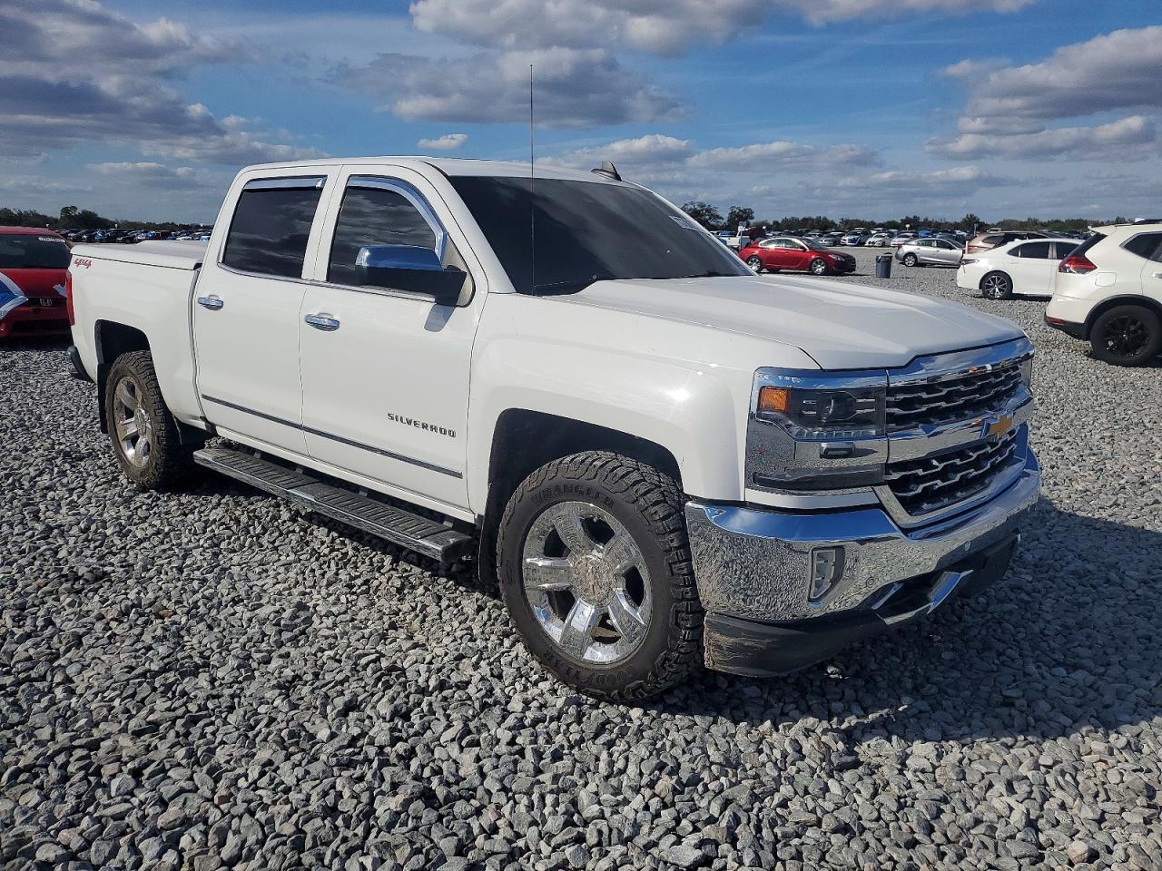 2018 CHEVROLET Silverado