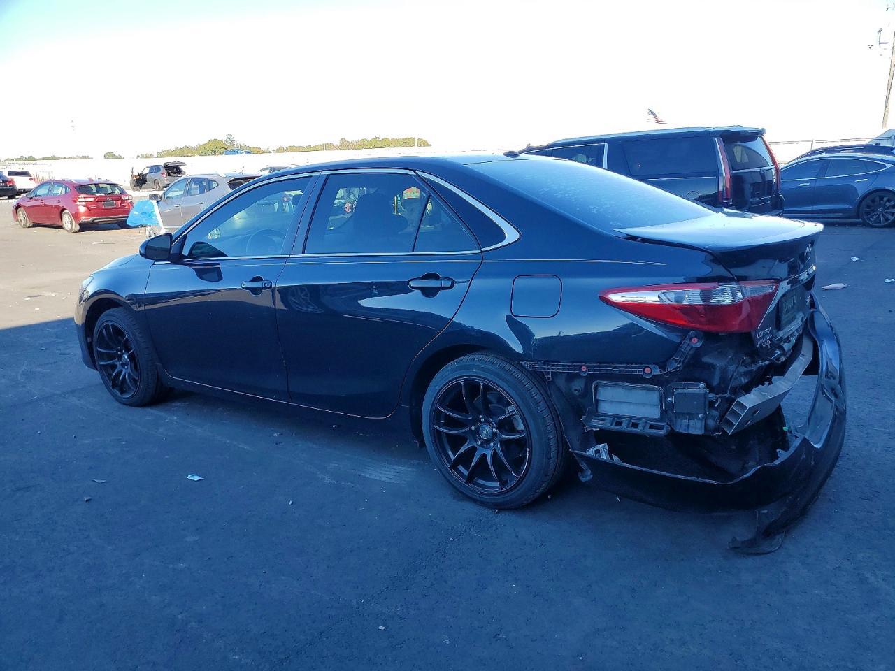 2017 TOYOTA CAMRY