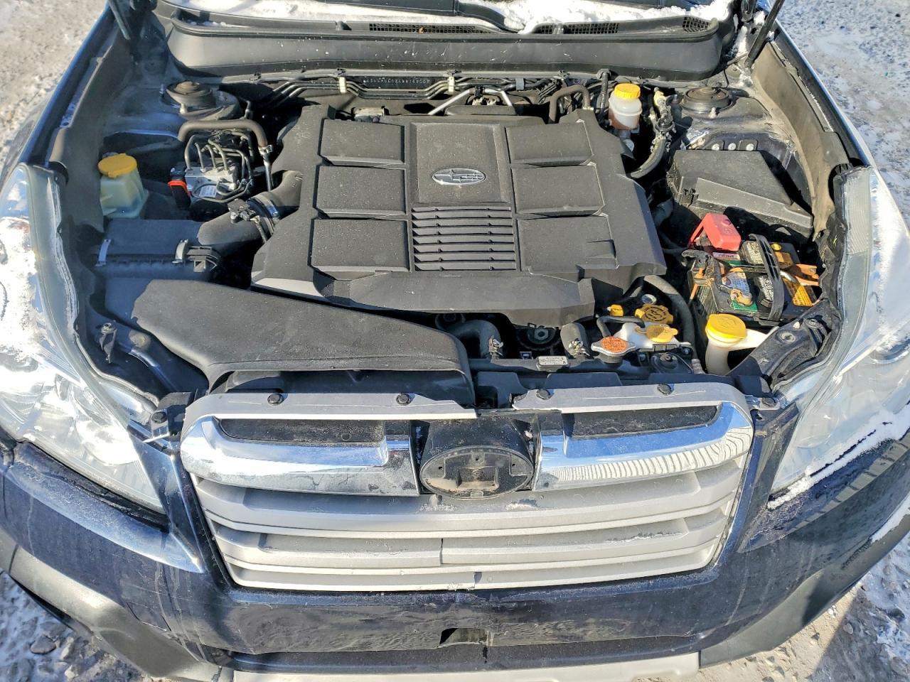 2014 SUBARU Outback