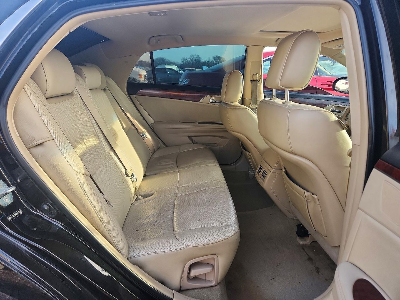 2011 TOYOTA Avalon