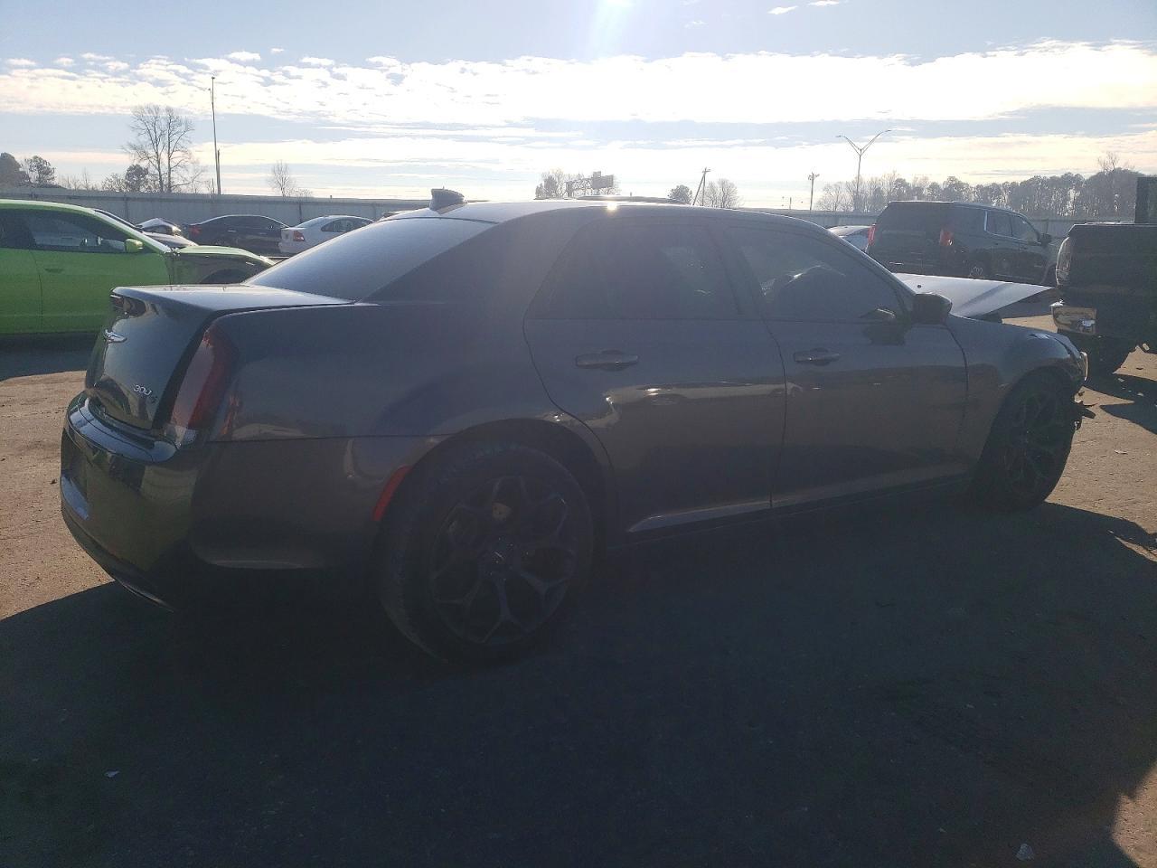 2019 CHRYSLER 300