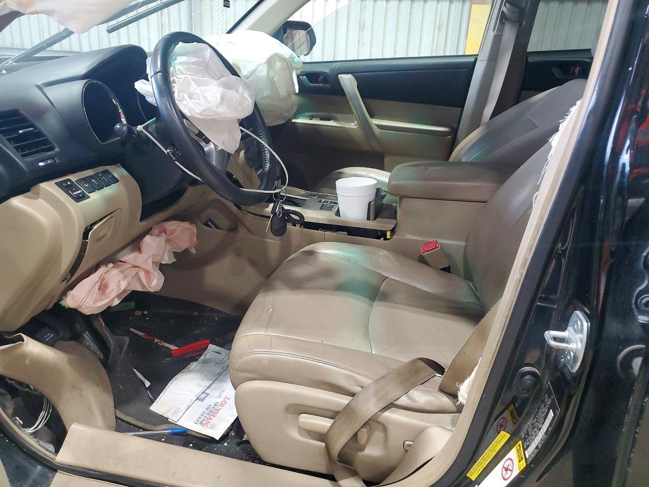 2013 TOYOTA HIGHLANDER
