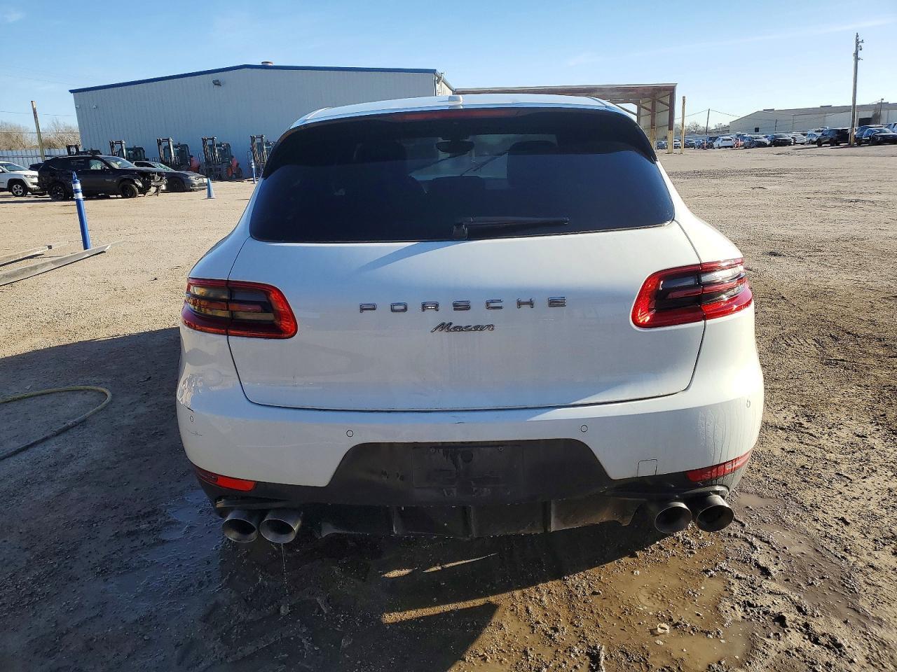 2018 PORSCHE Macan