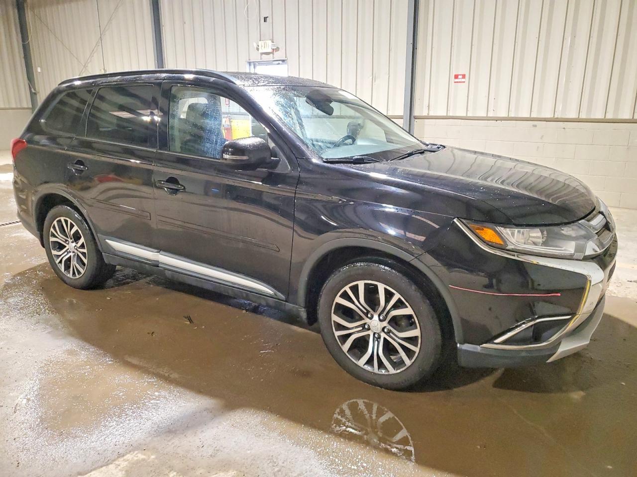 2016 MITSUBISHI outlander