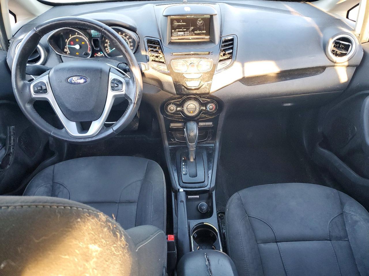 2015 FORD Fiesta