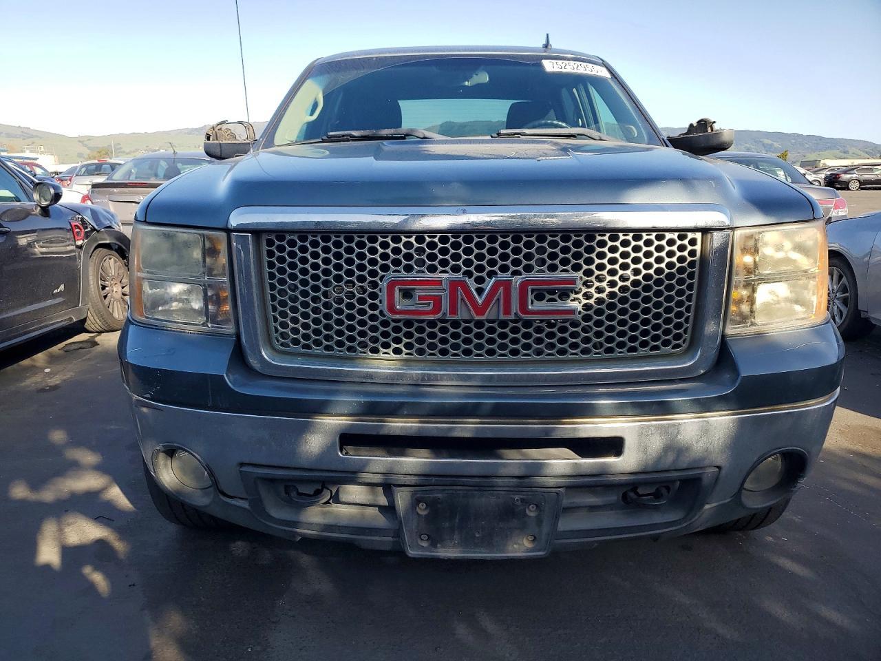 2011 GMC Sierra