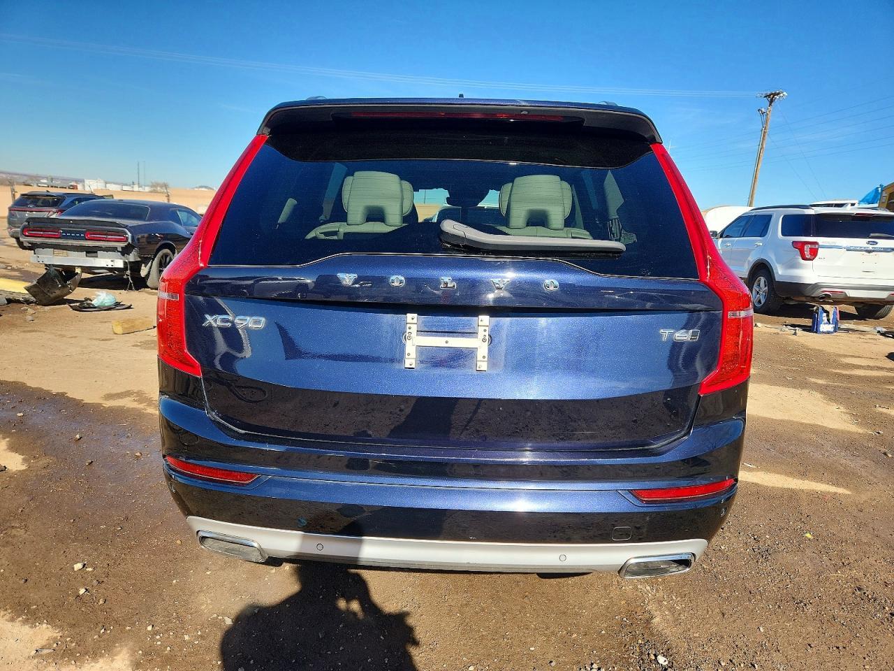 2017 VOLVO XC90