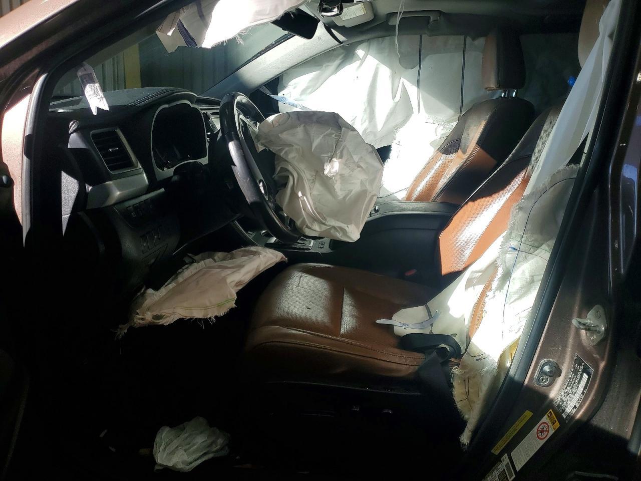 2018 TOYOTA HIGHLANDER