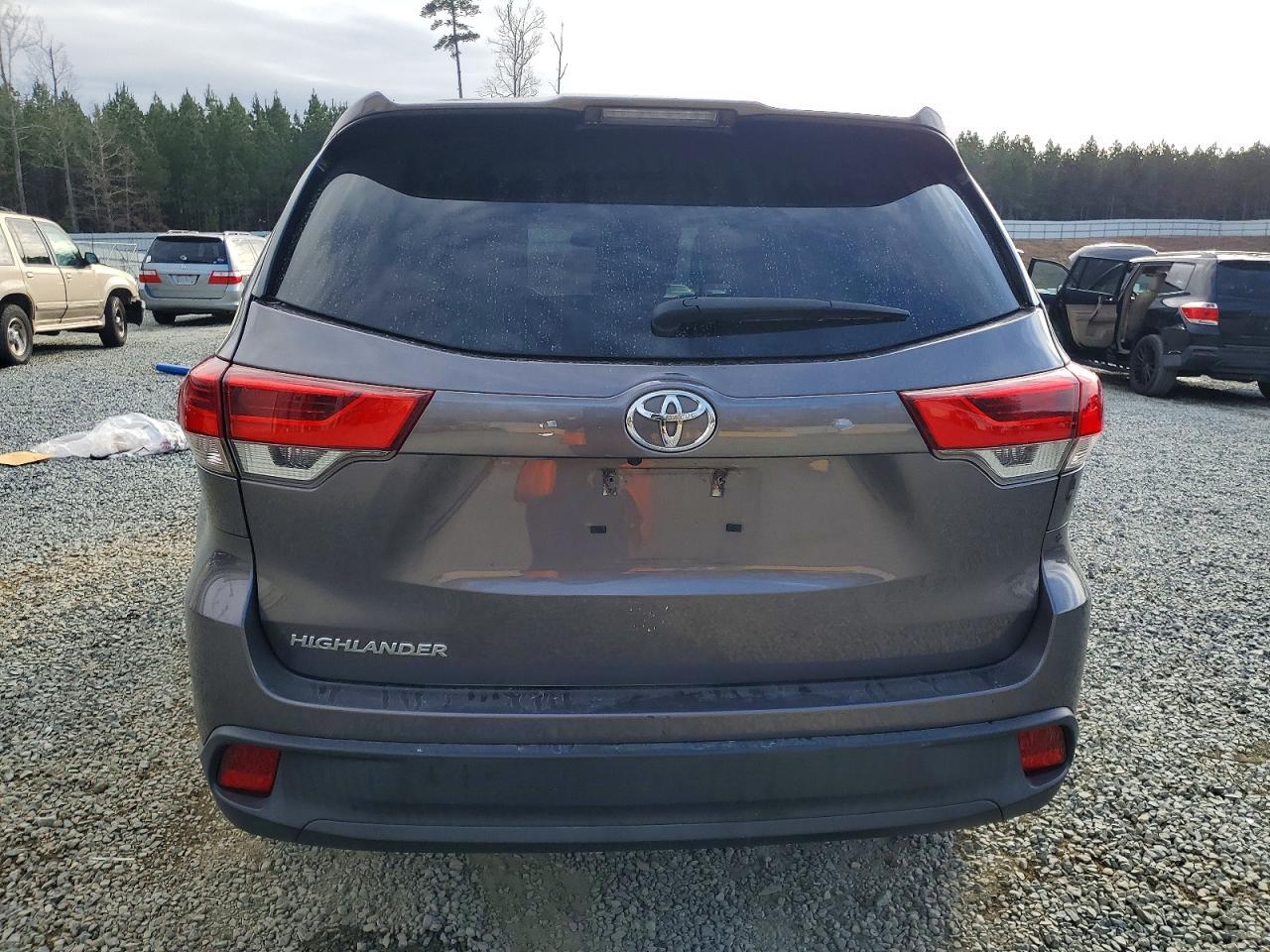 2019 TOYOTA HIGHLANDER