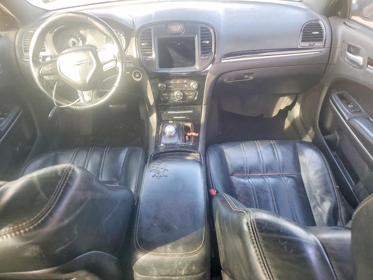 2019 CHRYSLER 300