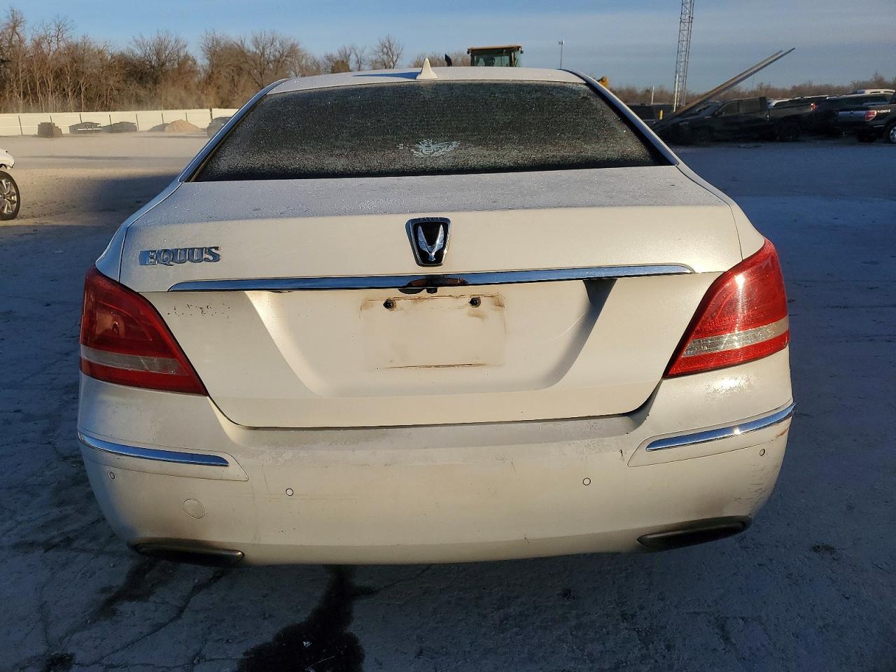 2013 HYUNDAI Equus