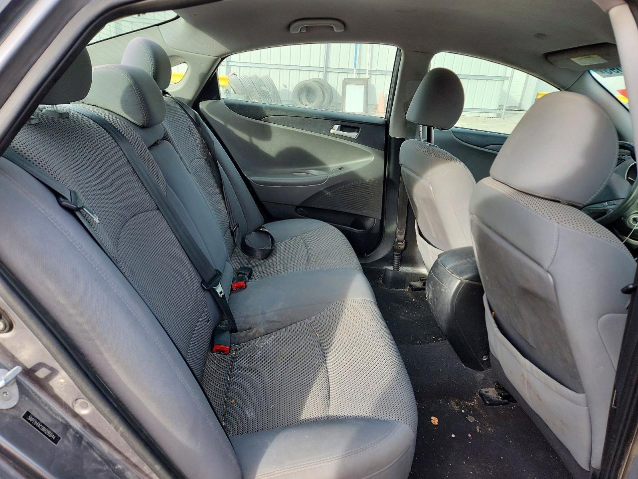 2011 HYUNDAI SONATA