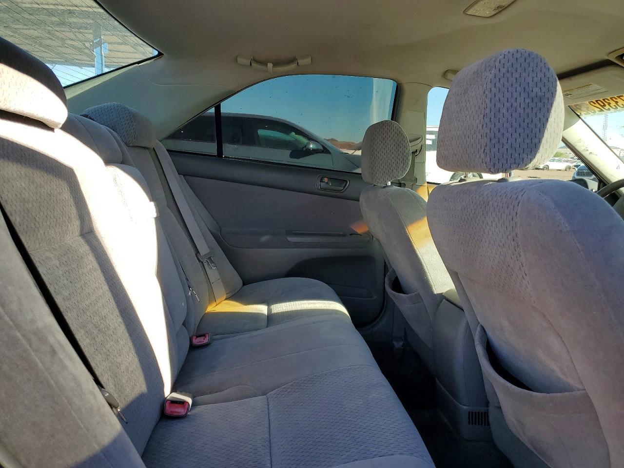 2004 TOYOTA CAMRY
