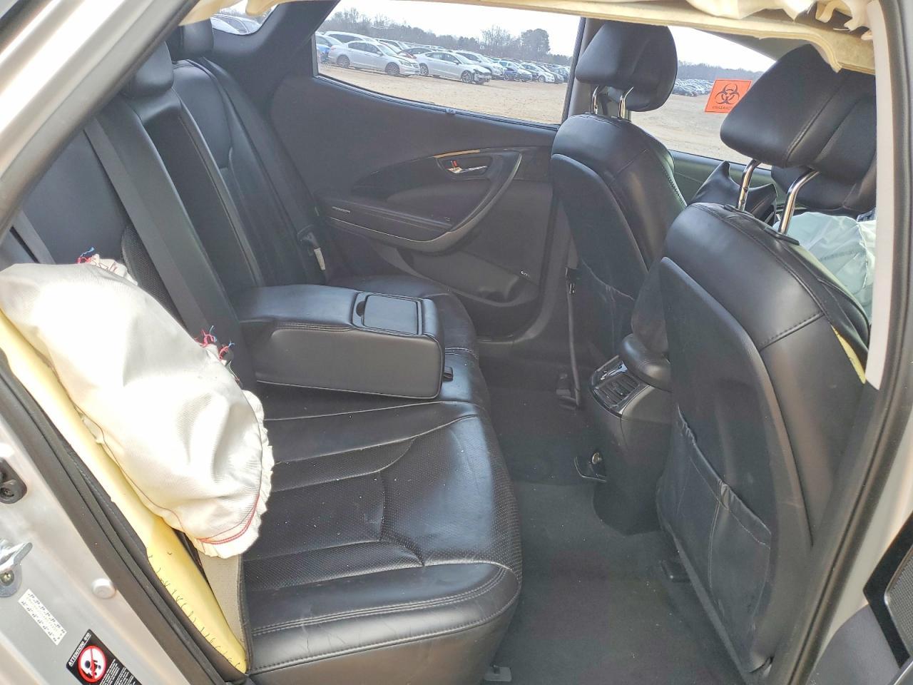 2017 HYUNDAI Azera