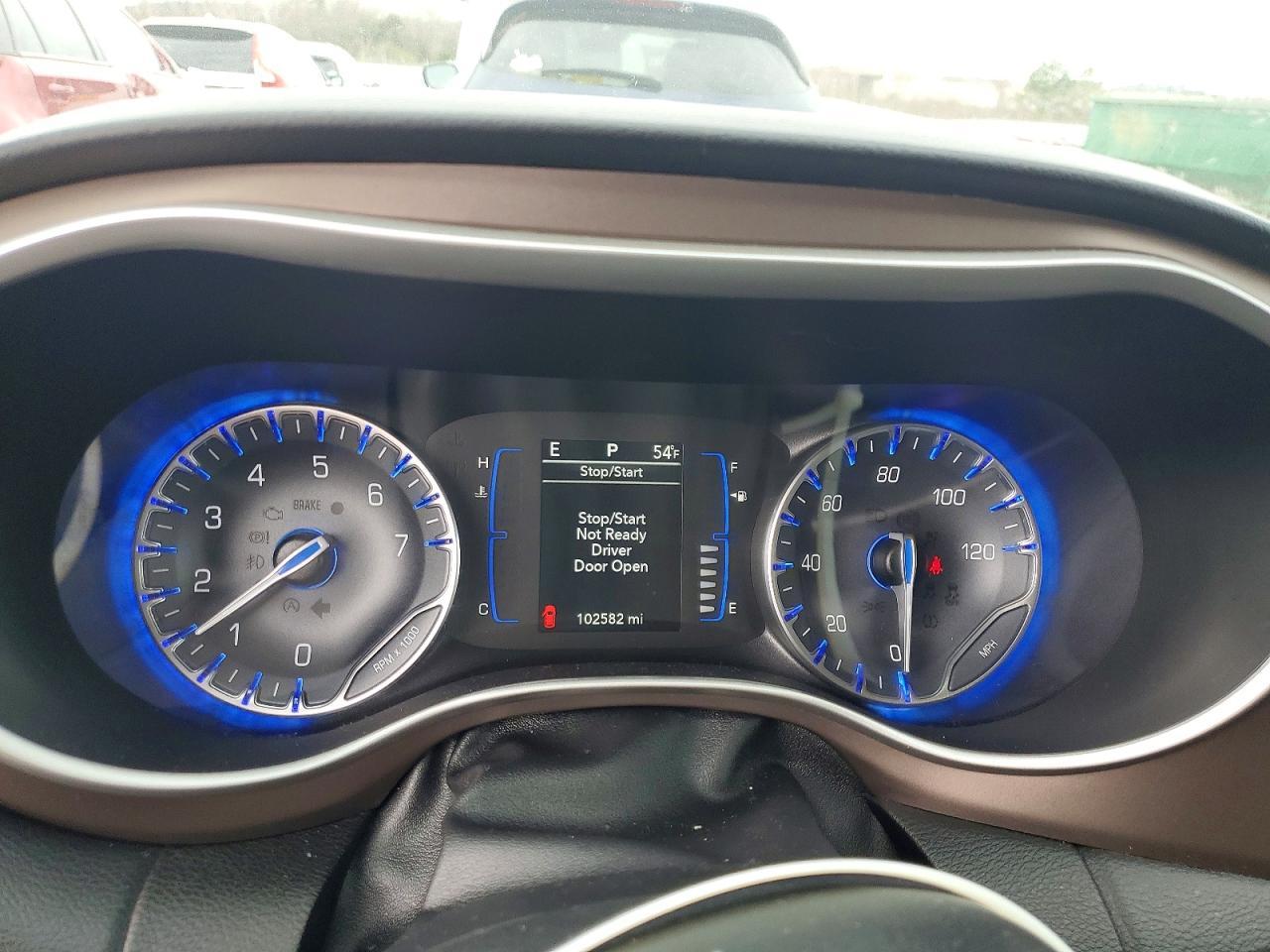 2020 CHRYSLER Voyager