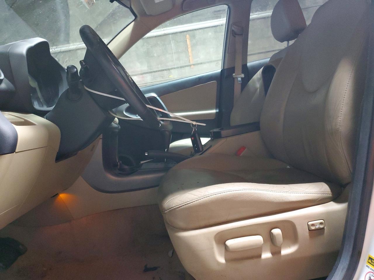 2011 TOYOTA RAV4