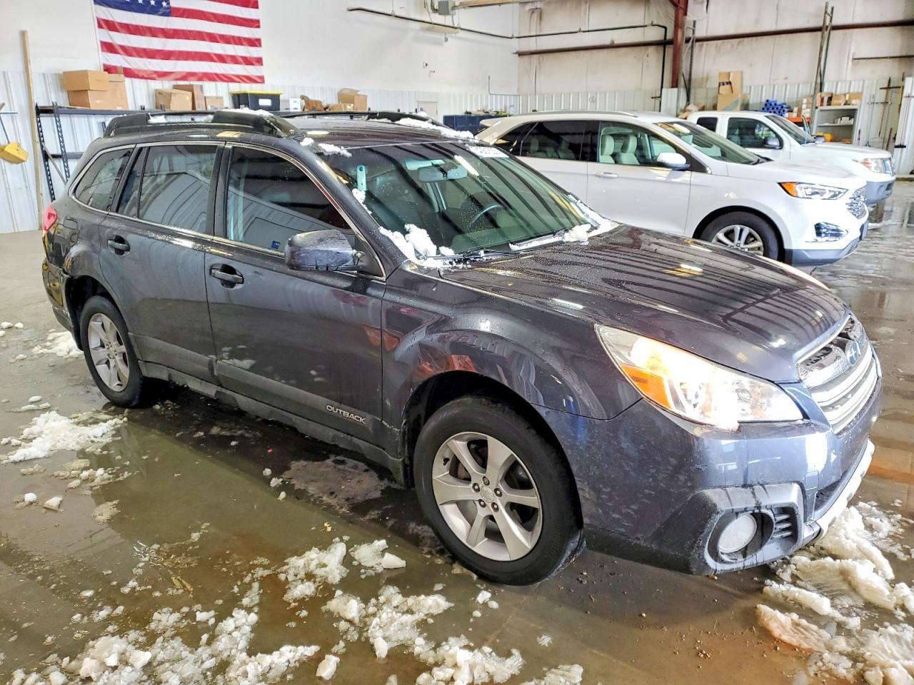 2014 SUBARU Outback