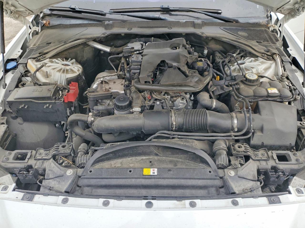 2018 JAGUAR XE