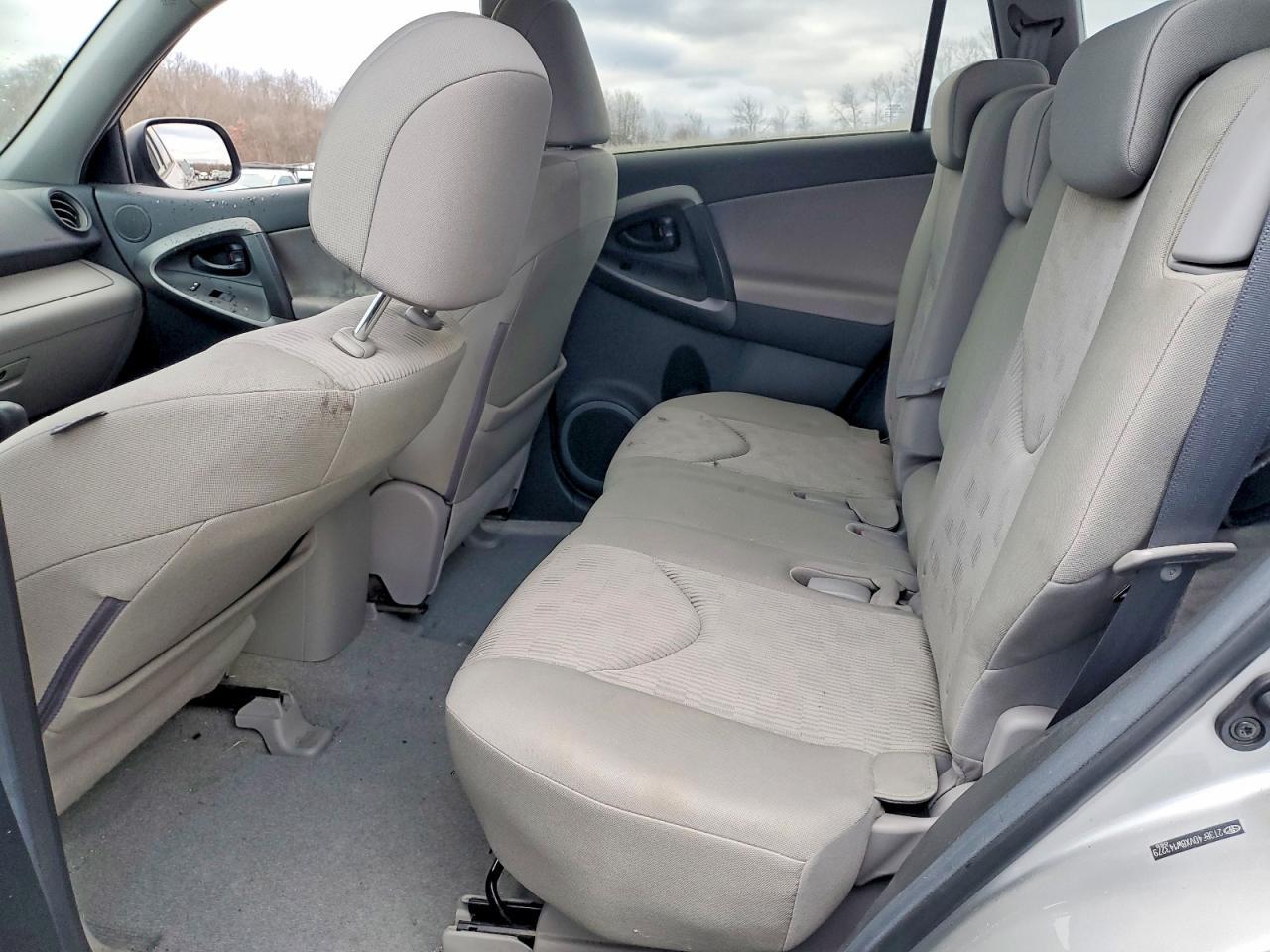 2011 TOYOTA RAV4