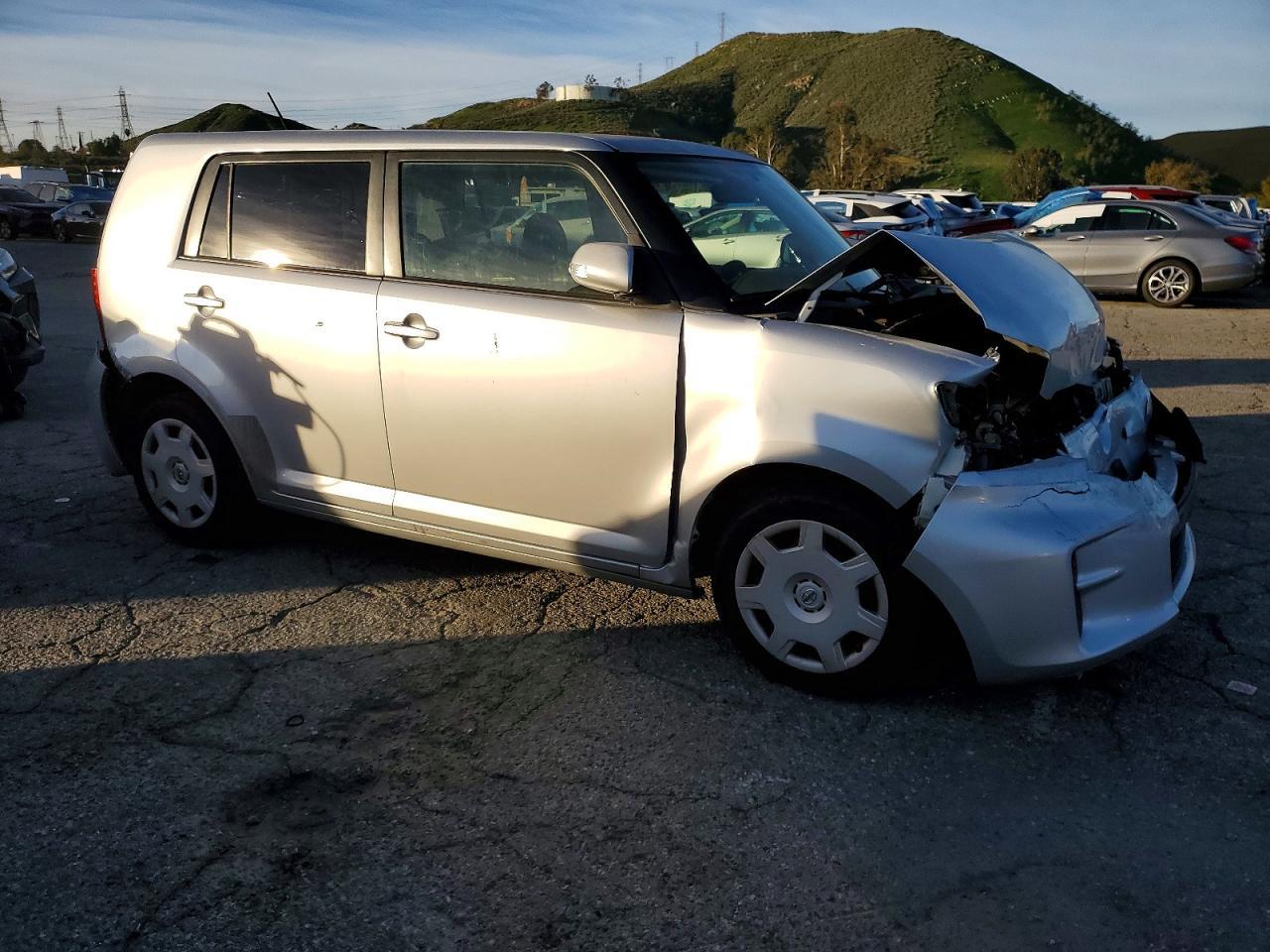 2012 TOYOTA SCION