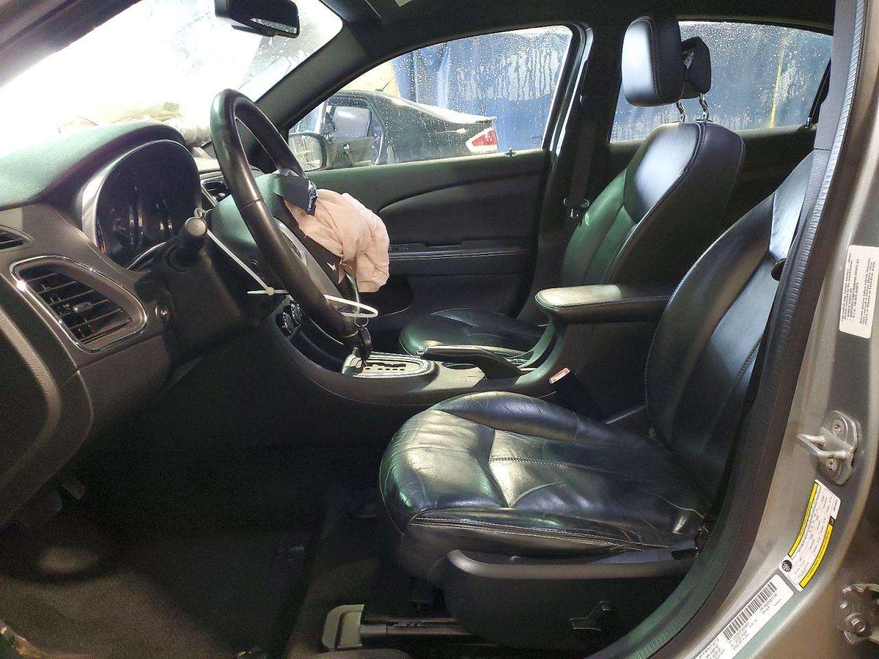 2013 CHRYSLER 200