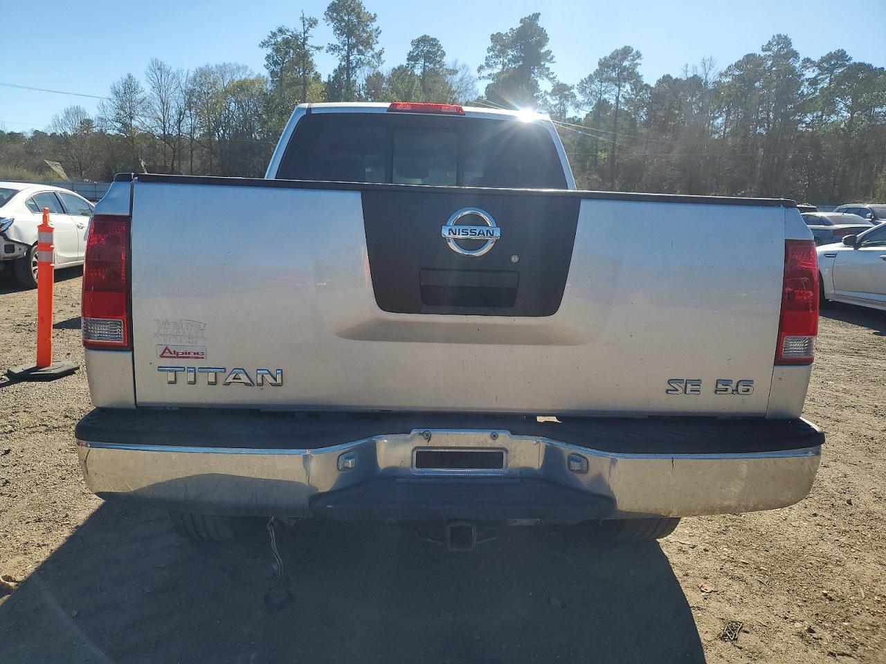 2004 NISSAN Titan