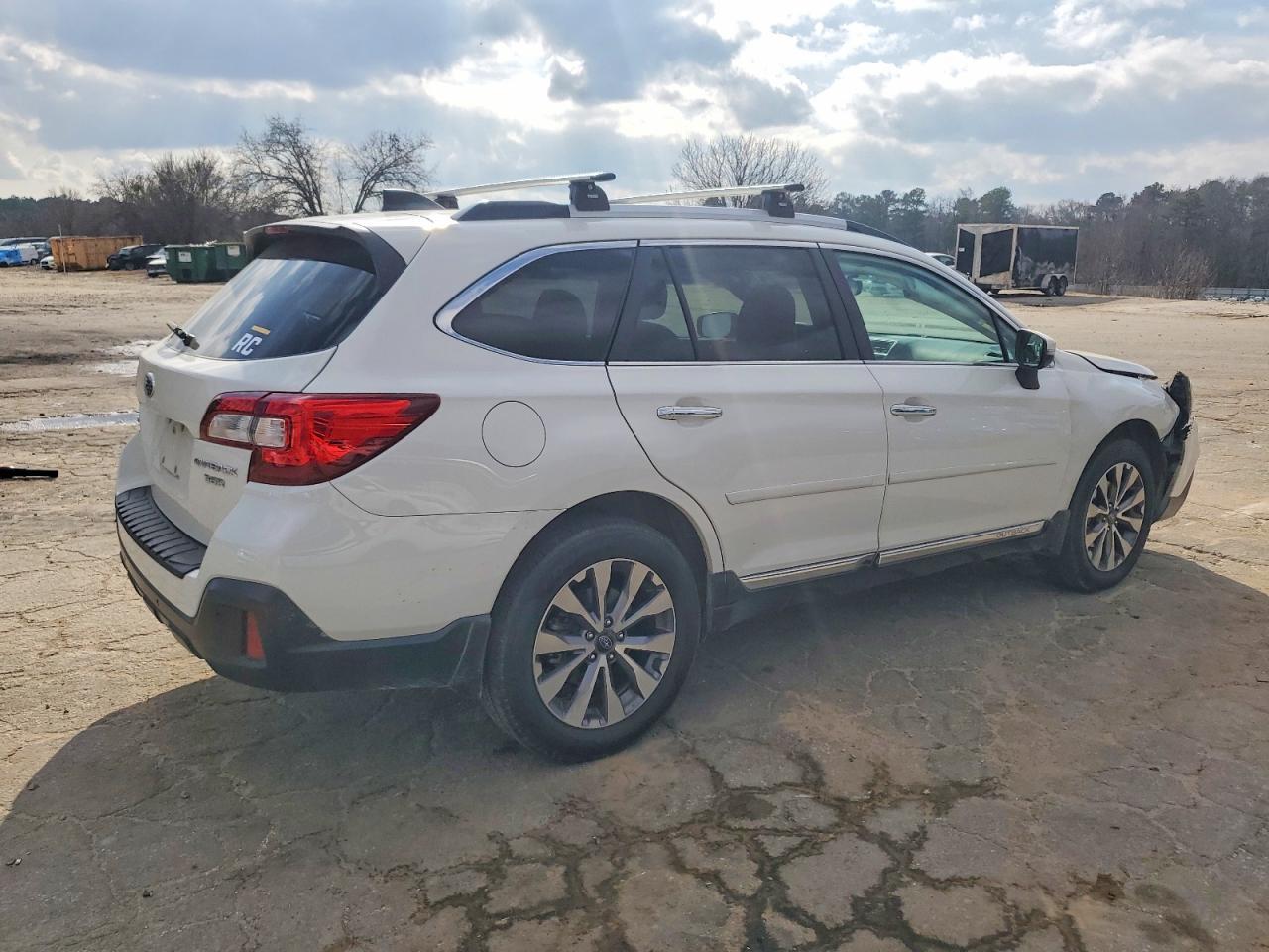 2018 SUBARU Outback