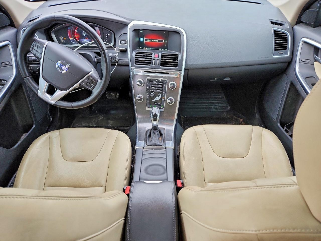 2016 VOLVO XC60