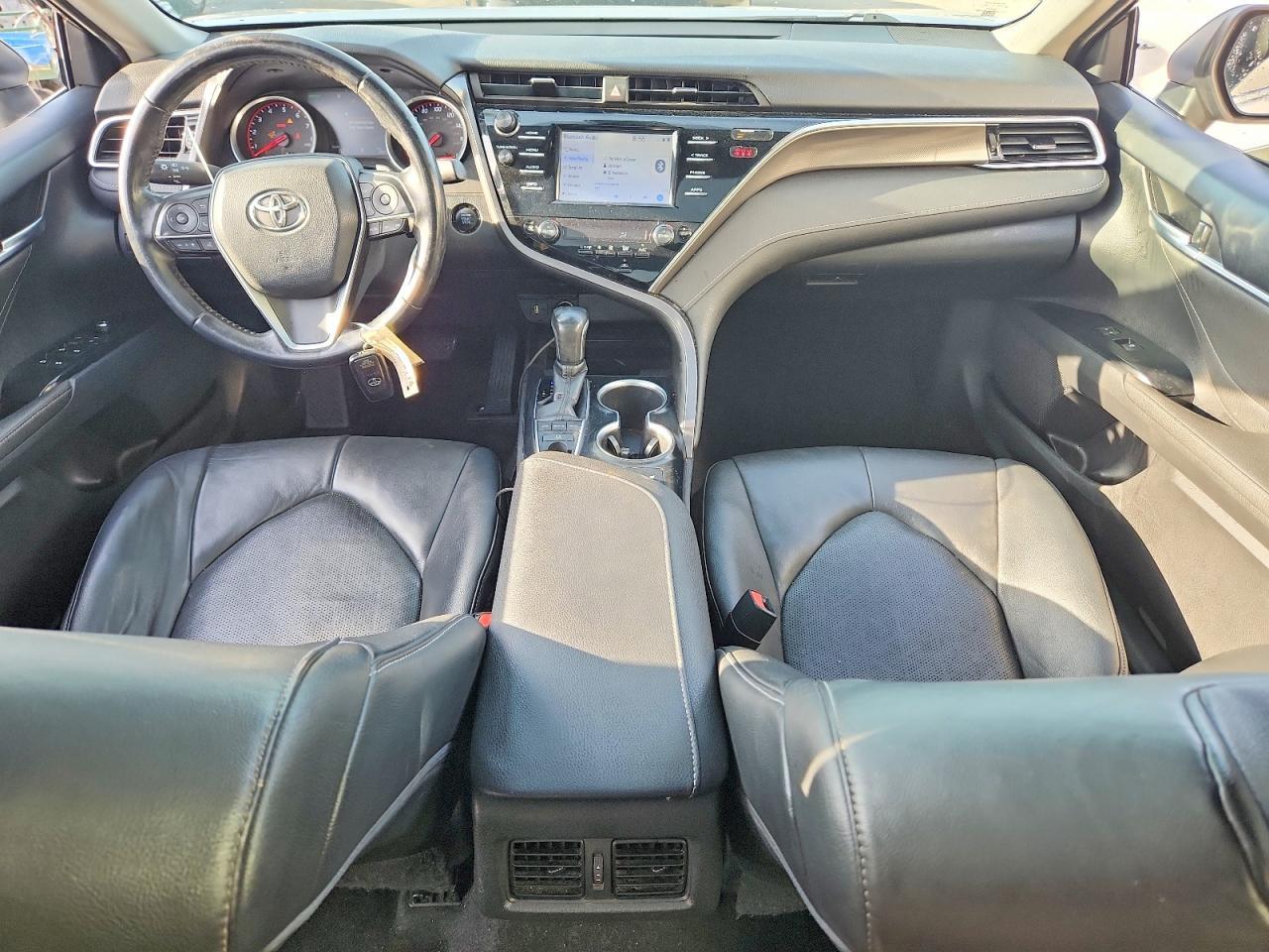 2018 TOYOTA CAMRY
