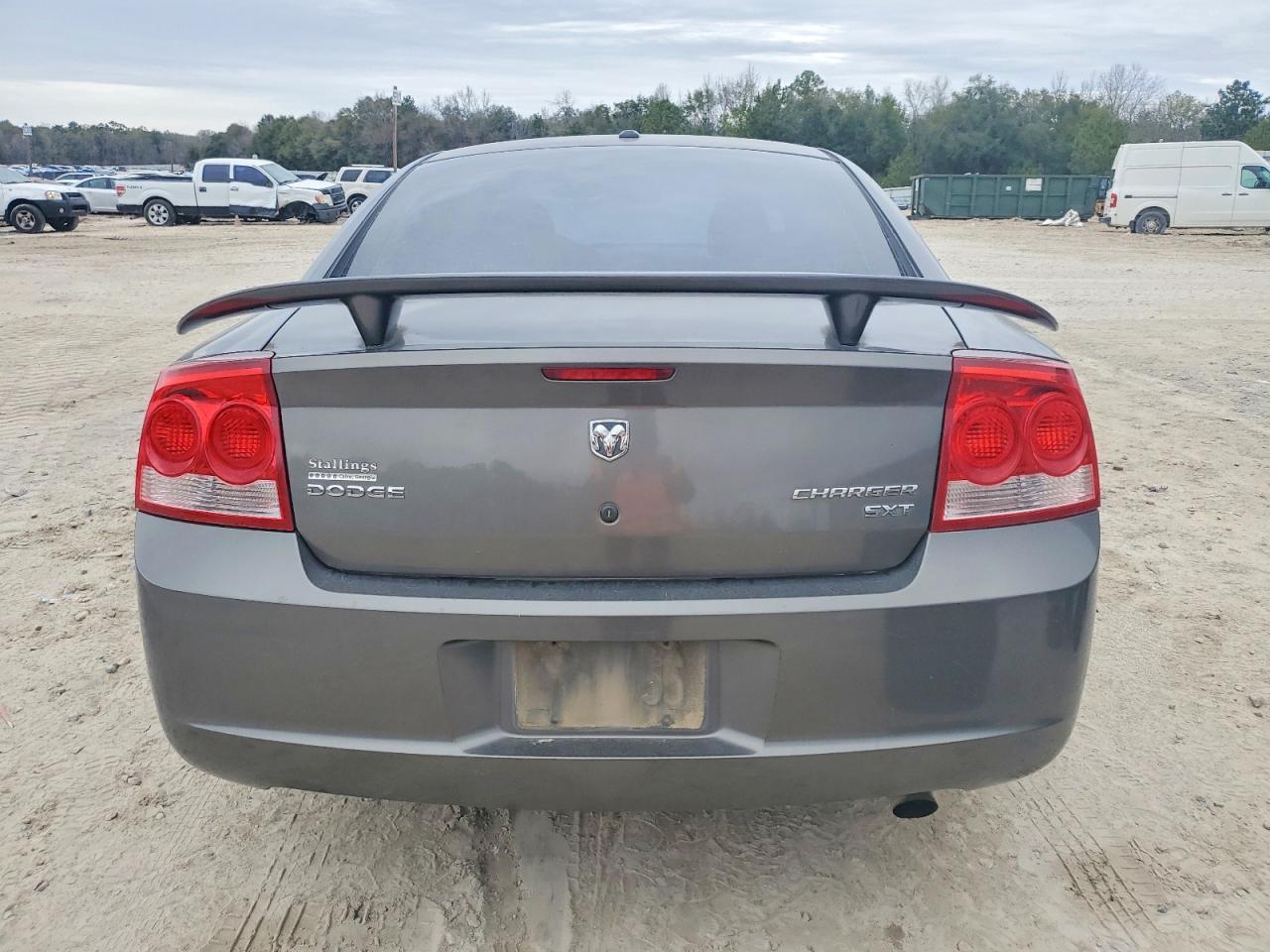 2010 DODGE CHARGER