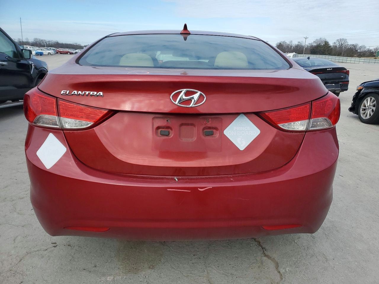 2013 HYUNDAI ELANTRA